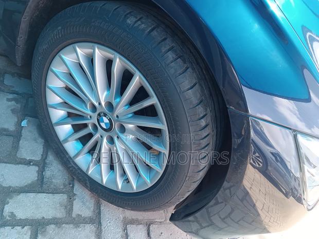 BMW 320i 2017 Blue