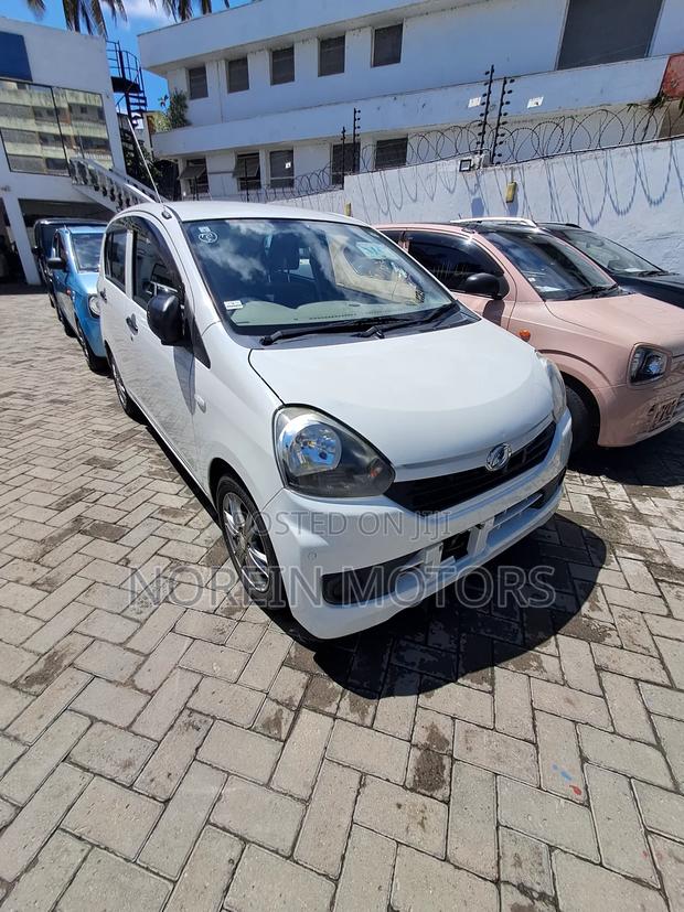 Daihatsu Mira 2017 White