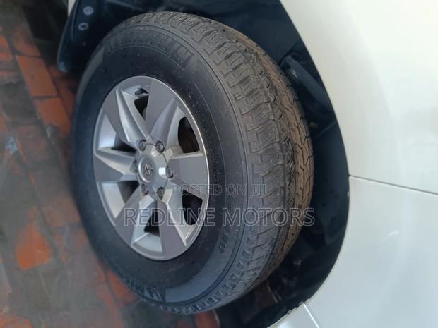 Toyota Land Cruiser Prado 2020 Pearl