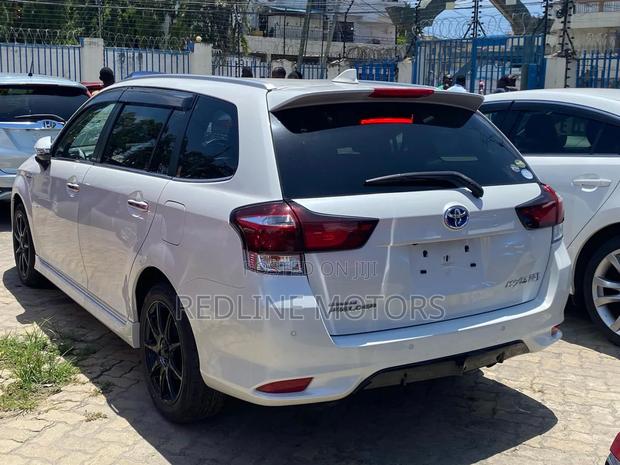 Toyota Corolla Fielder 1.5 Petrol AWD 2017 Pearl