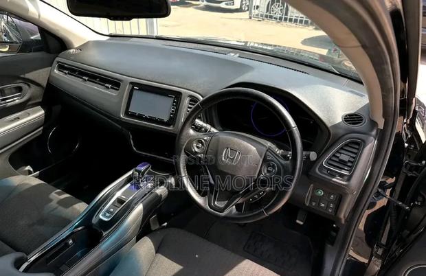 Honda Vezel 1.5 Hybrid 4WD 2018 Matt Black