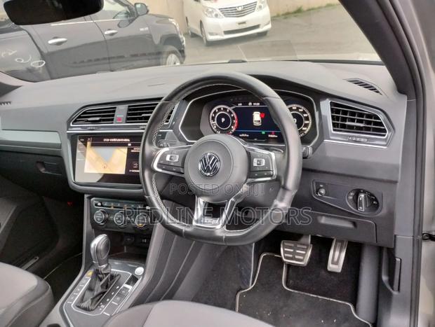 Volkswagen Tiguan 2018 Gray