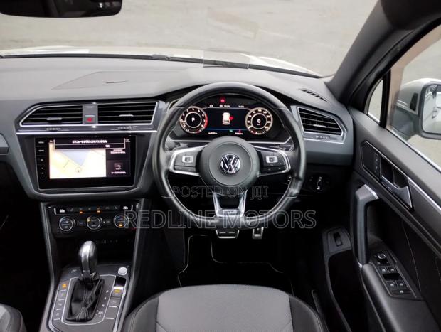 Volkswagen Tiguan 2018 Gray