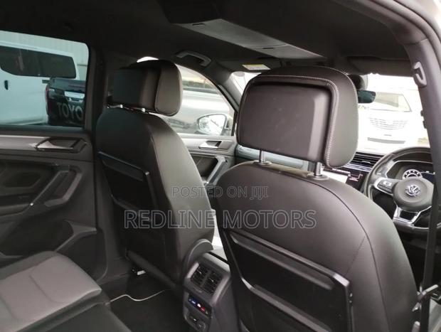 Volkswagen Tiguan 2018 Gray