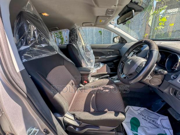 Mitsubishi RVR 2017 Silver