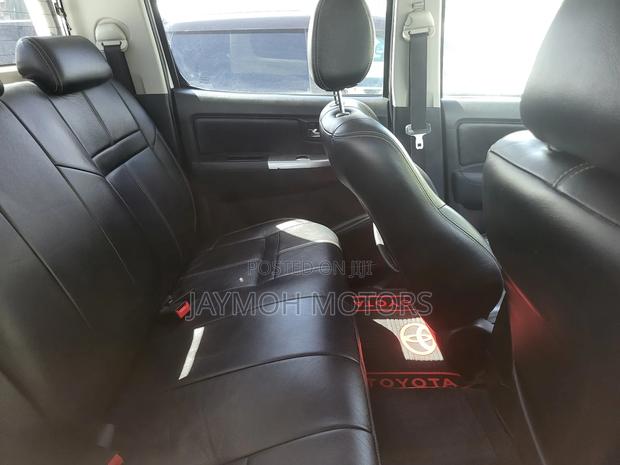 Toyota Hilux 2016 White