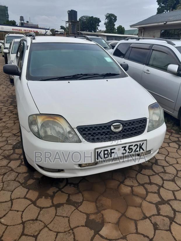 Toyota Corolla Fielder 2001 White
