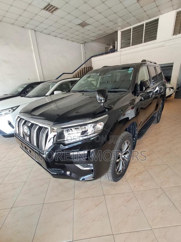 Toyota Land Cruiser Prado 2.8 2017 Black