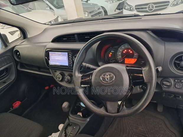 Toyota Vitz 1.3 AWD 5dr 2017 White