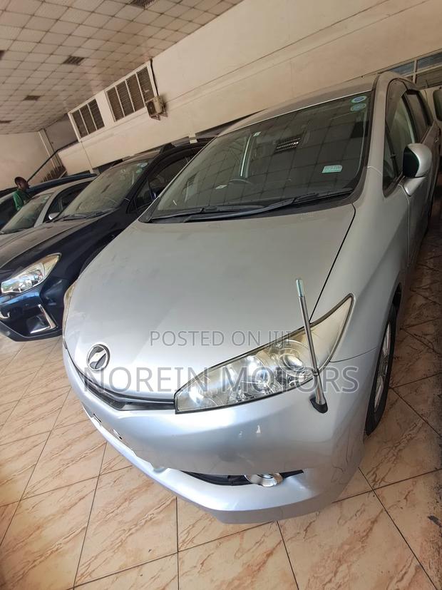 Toyota Wish 2017 Gray
