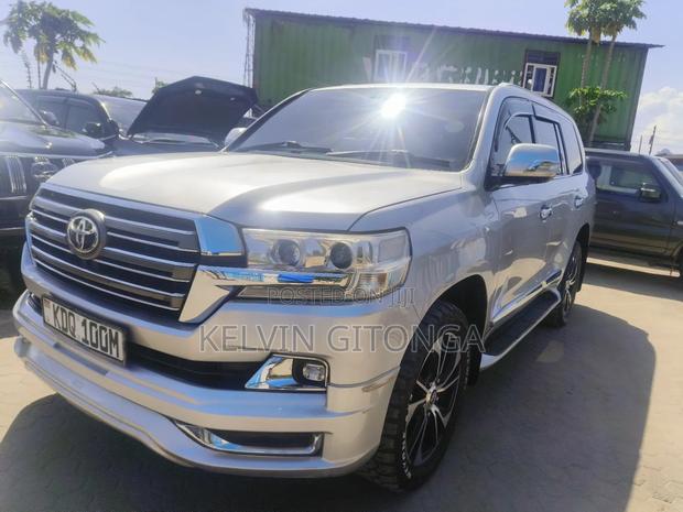 Toyota Land Cruiser Prado 2017 Silver