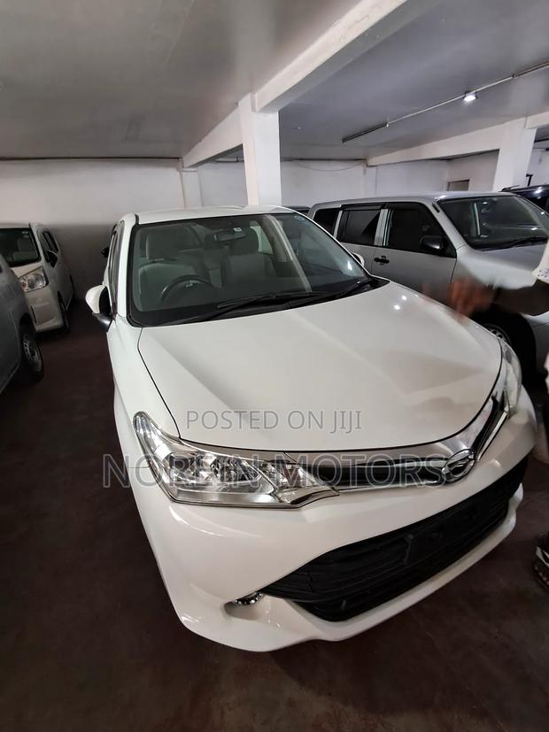 Toyota Axio 1.3 X 2WD 2018 White