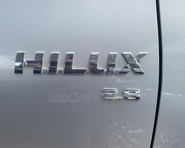 Toyota Hilux 2017 Silver