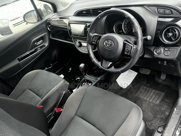 Toyota Vitz 2017 Black
