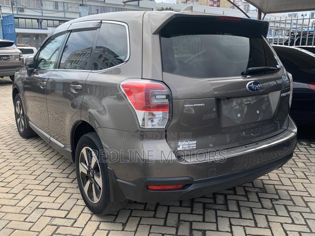 Subaru Forester 2.5i Limited AWD 2017 Ivory