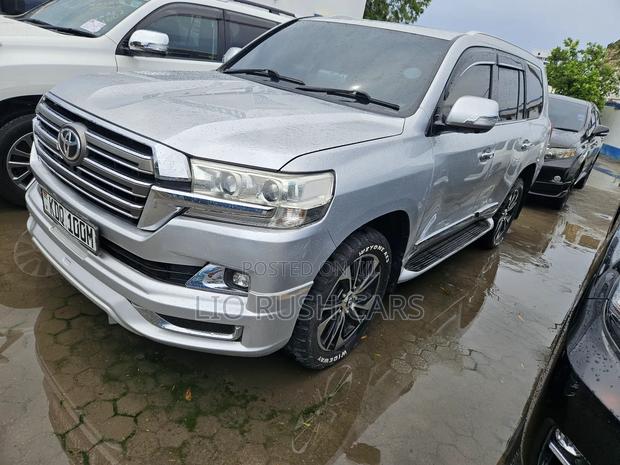 Toyota Land Cruiser 2017 Silver