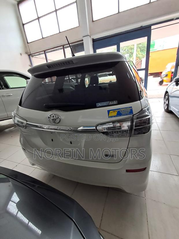 Toyota Wish 2017 White