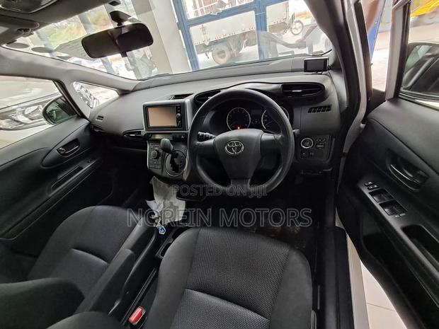 Toyota Wish 2017 White