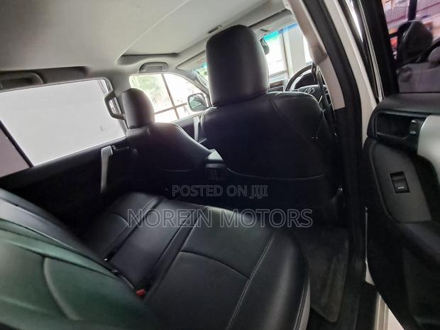 Toyota Land Cruiser Prado 2.8 2017 White