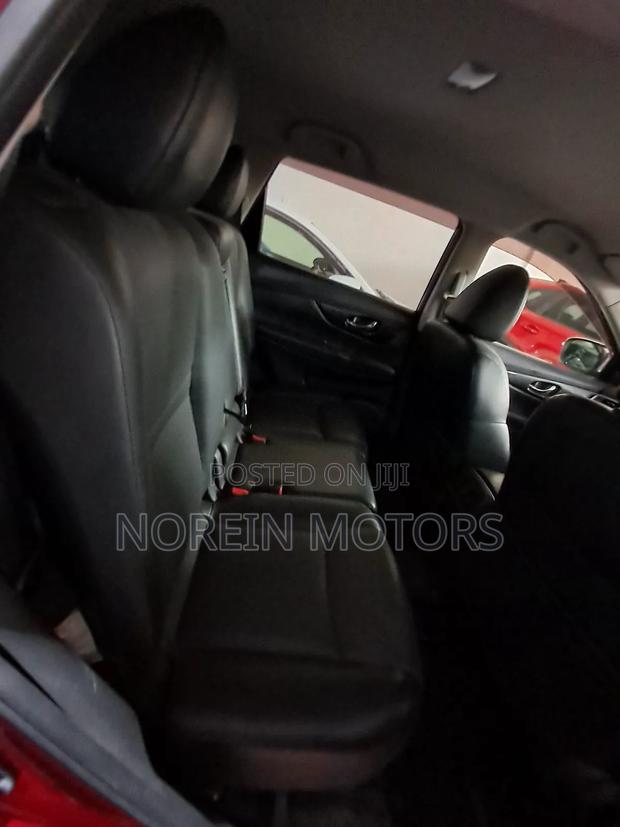 Nissan X-Trail 2017 Red