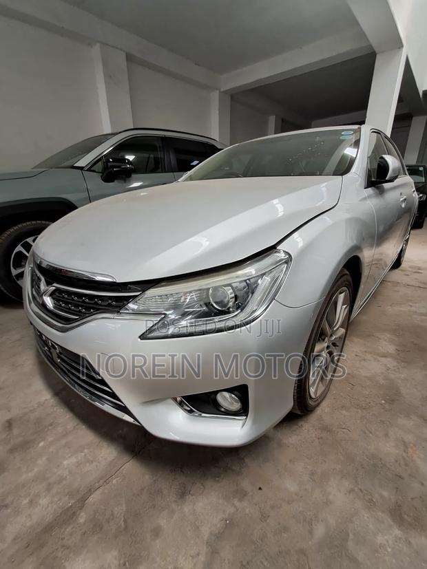 Toyota Mark X 2017 Silver