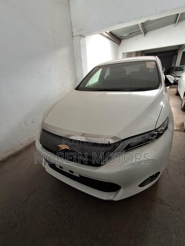 Toyota Harrier 2017 Beige