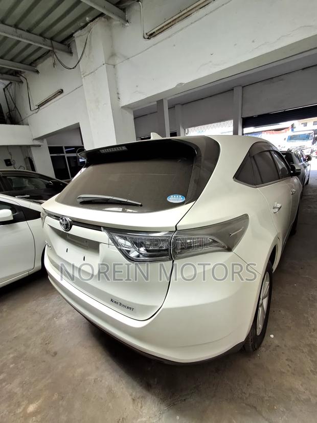 Toyota Harrier 2017 Beige