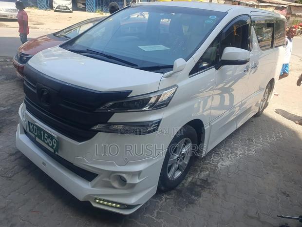 Toyota Vellfire 2020 White