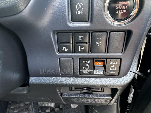 Toyota Voxy 2017 Black