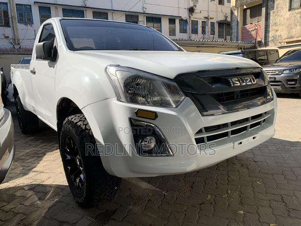 Isuzu D-MAX 2021 White