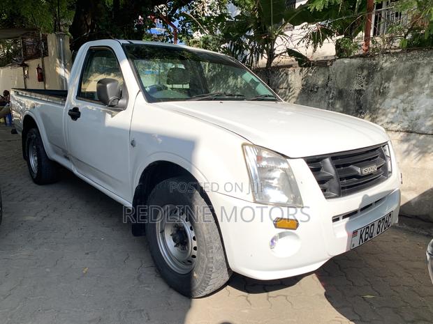 Isuzu D-MAX 2011 White