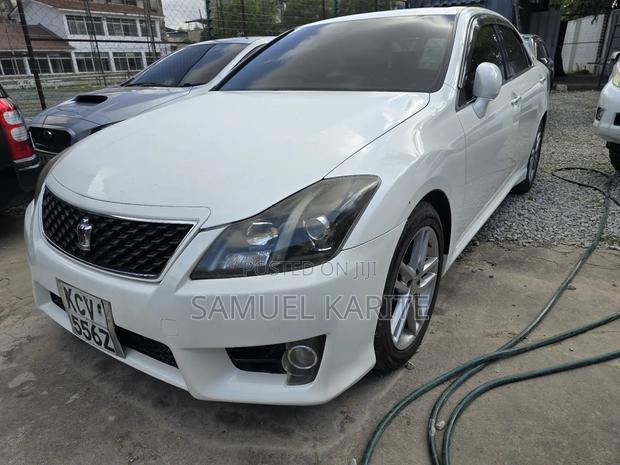 Toyota Crown 2013 White