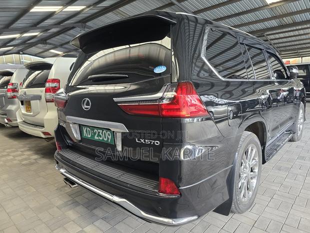 Lexus LX 2019 Black