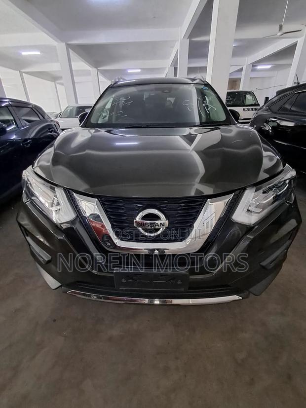 Nissan X-Trail 2017 Green