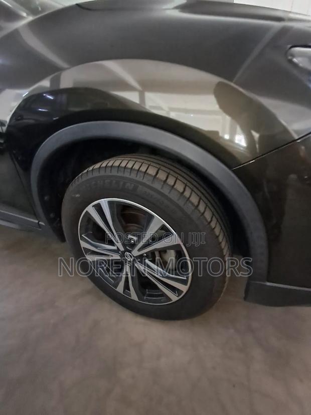 Nissan X-Trail 2017 Green