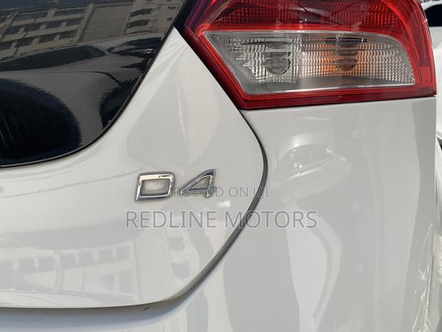 Volvo V40 2017 White
