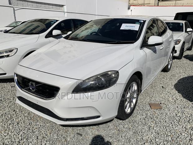 Volvo V40 2017 White