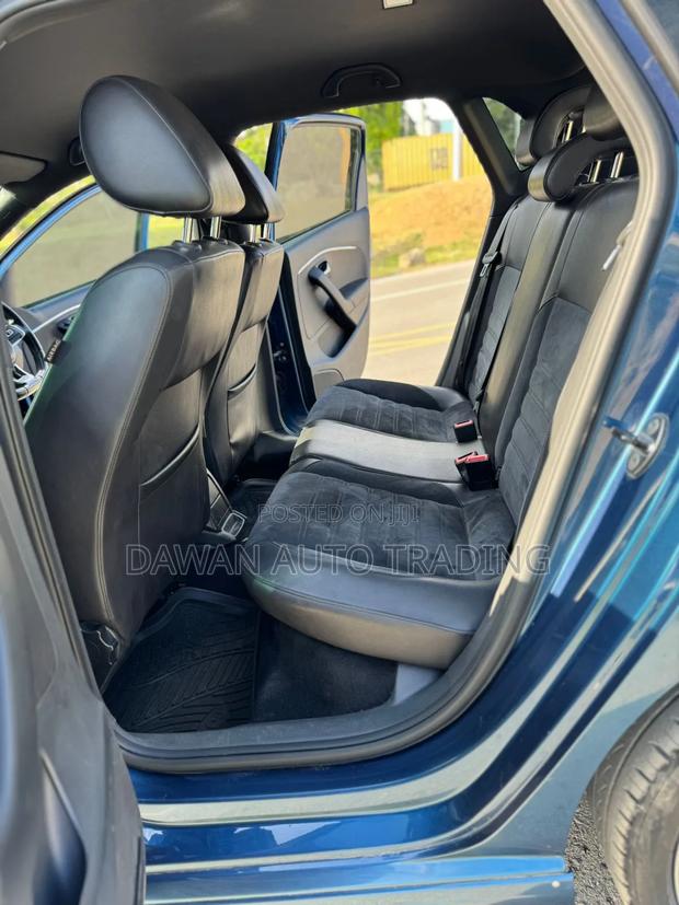 Volkswagen Polo 2016 Blue