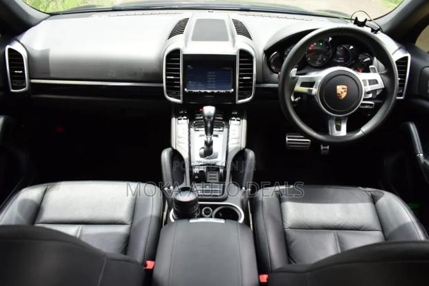 Porsche Cayenne 2013 Black