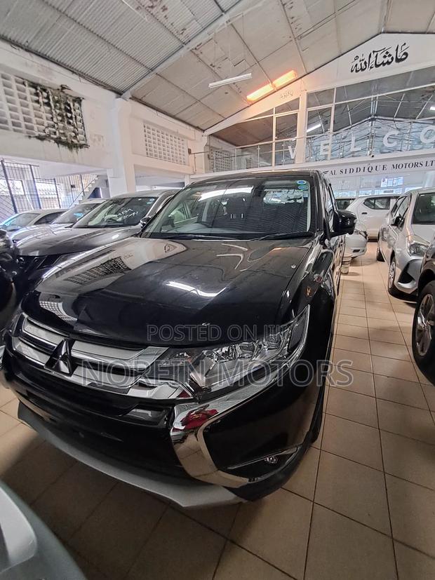Mitsubishi Outlander 2018 Matt Black