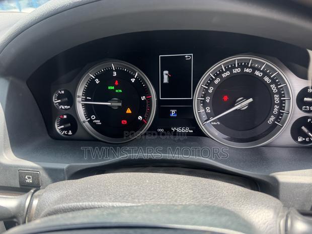 Toyota Land Cruiser 4.5 V8 VXR 2018 Blue