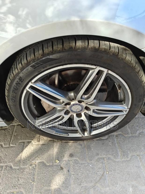 Mercedes-Benz E200 2016 Gray