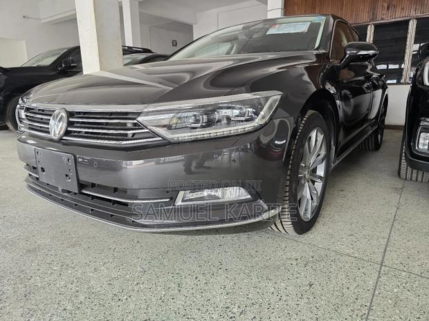 Volkswagen Passat 2018 Gray