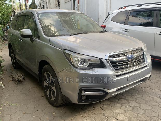 Subaru Forester 2.5i Touring AWD 2017 Gray