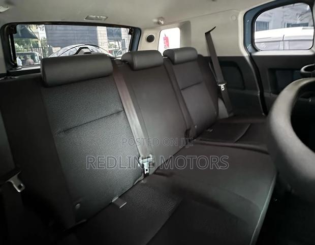 Toyota FJ Cruiser 2017 Blue
