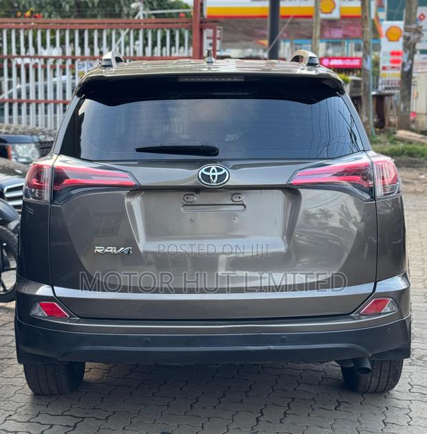 2017 Brown Toyota RAV4 SUV: Used and affordable