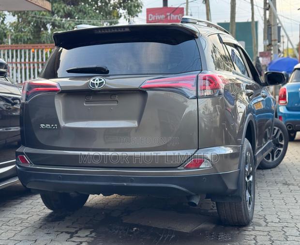 2017 Brown Toyota RAV4 SUV: Used and affordable