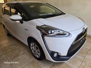 Toyota Sienta 2017 White for sale