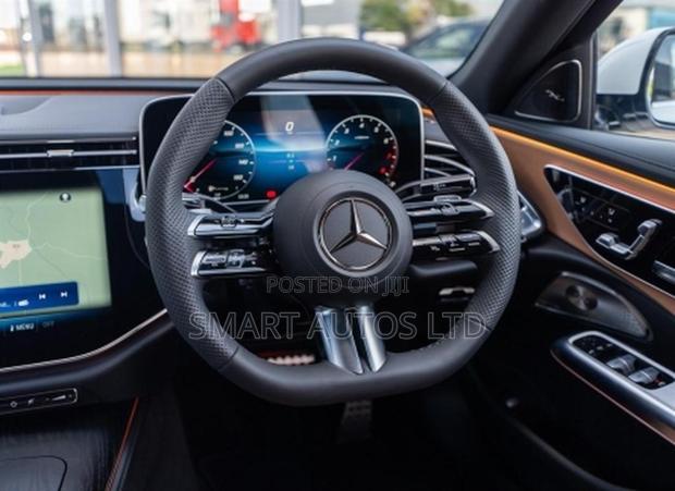 New Mercedes-Benz E200 2024 White