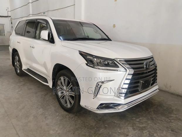 Lexus LX 2018 White